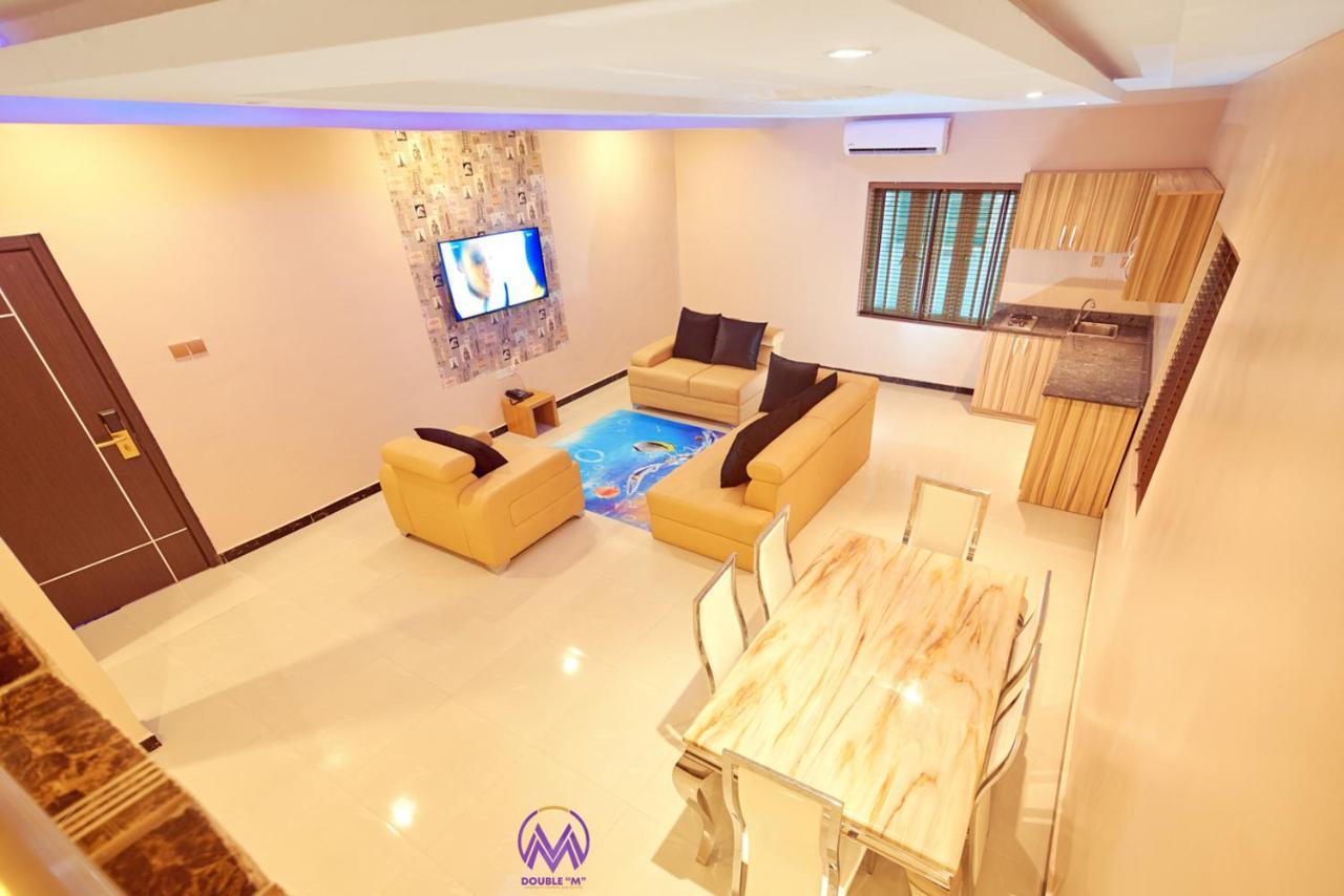 Double M Exquisite Suites And Lounge Lekki Ogombo Buitenkant foto